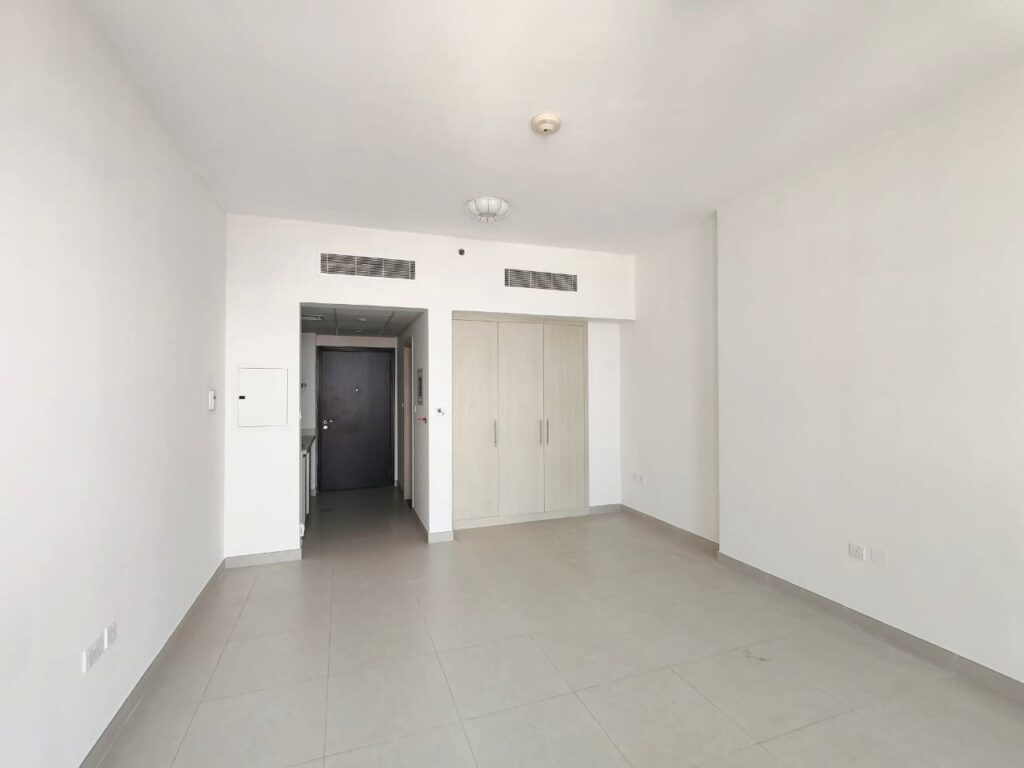 WhatsApp Image 2025-05-15 at 16.05.32 (1)